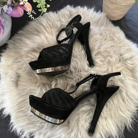 Fendi Black Leather Platform Sandals.  Size 38.5 US 8.5 - Picture 2 of 14